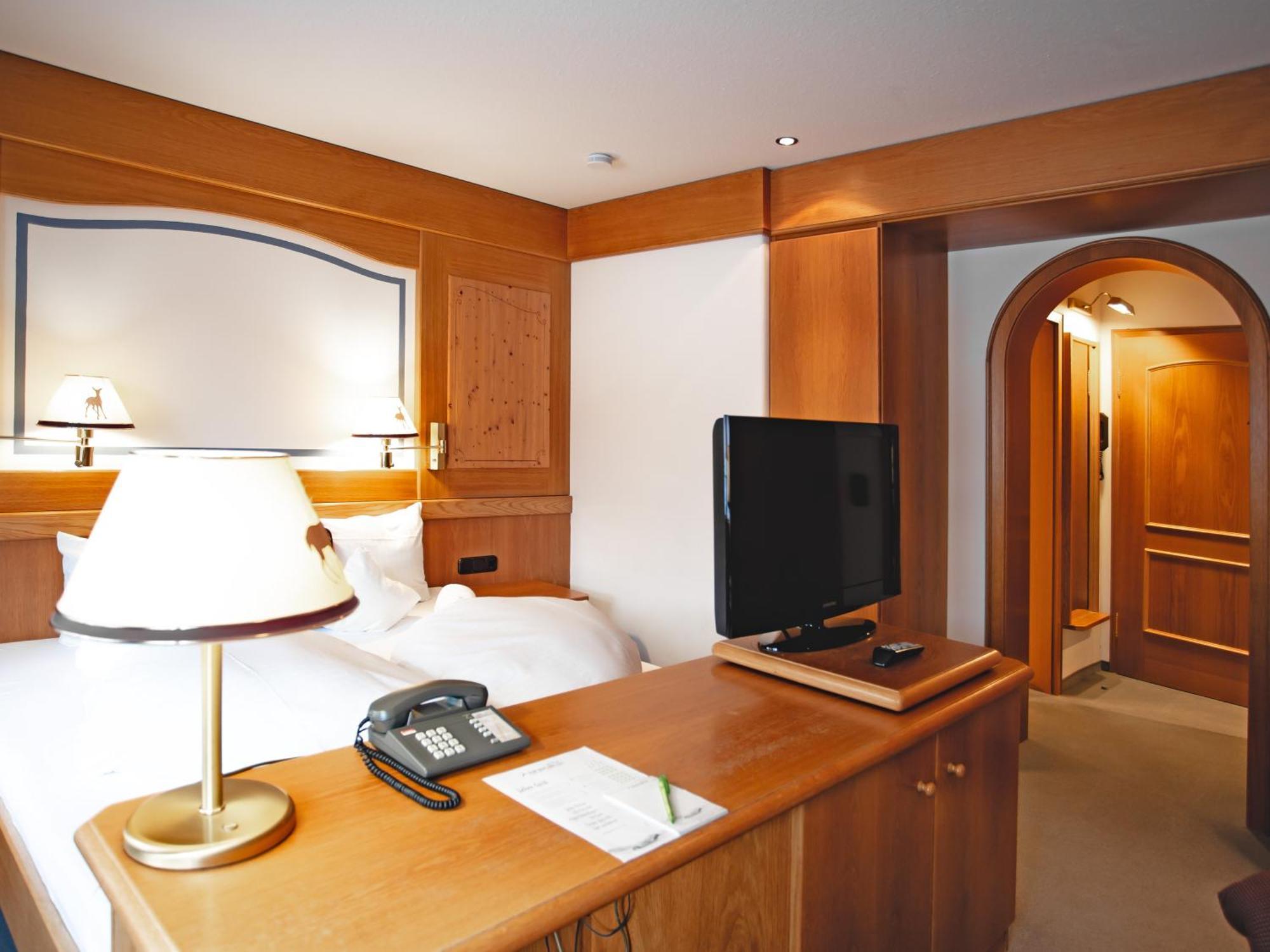 אוברסטדורף Hotel Bergruh מראה חיצוני תמונה