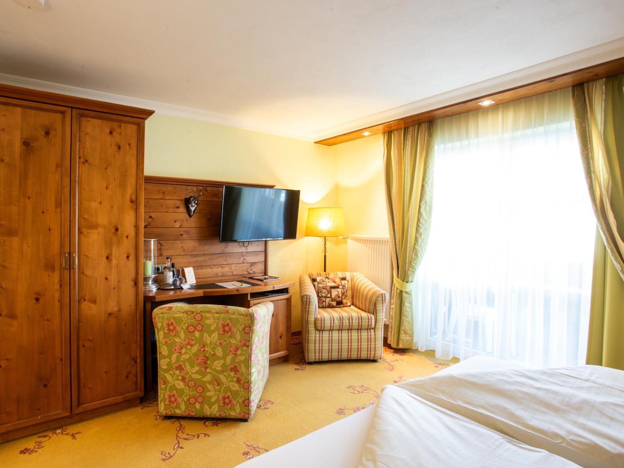 אוברסטדורף Hotel Bergruh מראה חיצוני תמונה